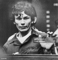 Murder suspect richard ramirez showing left palm 1