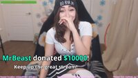 seen-on-badchix-dude-donates-hard-cash-to-random-female-twitch-players-to-show-his-respect-to-...jpg