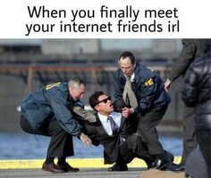 when-you-finally-meet-your-internet-friends-irl-Kr7bs.jpg