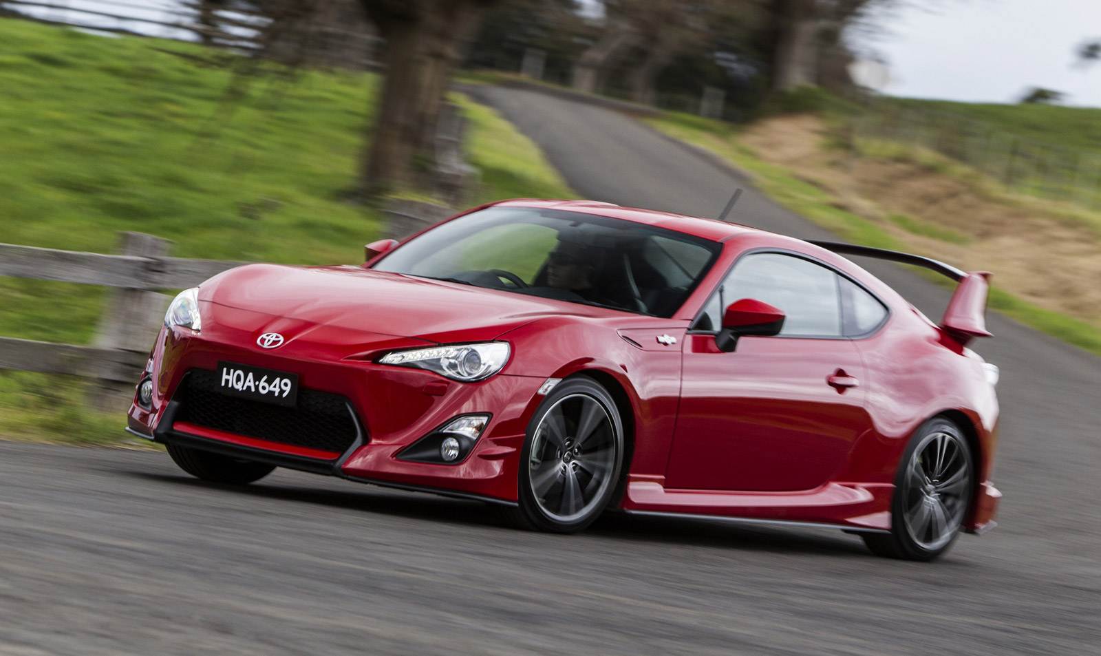 2012-toyota-gt-86-factory-aero-kit_100393459_h.jpg