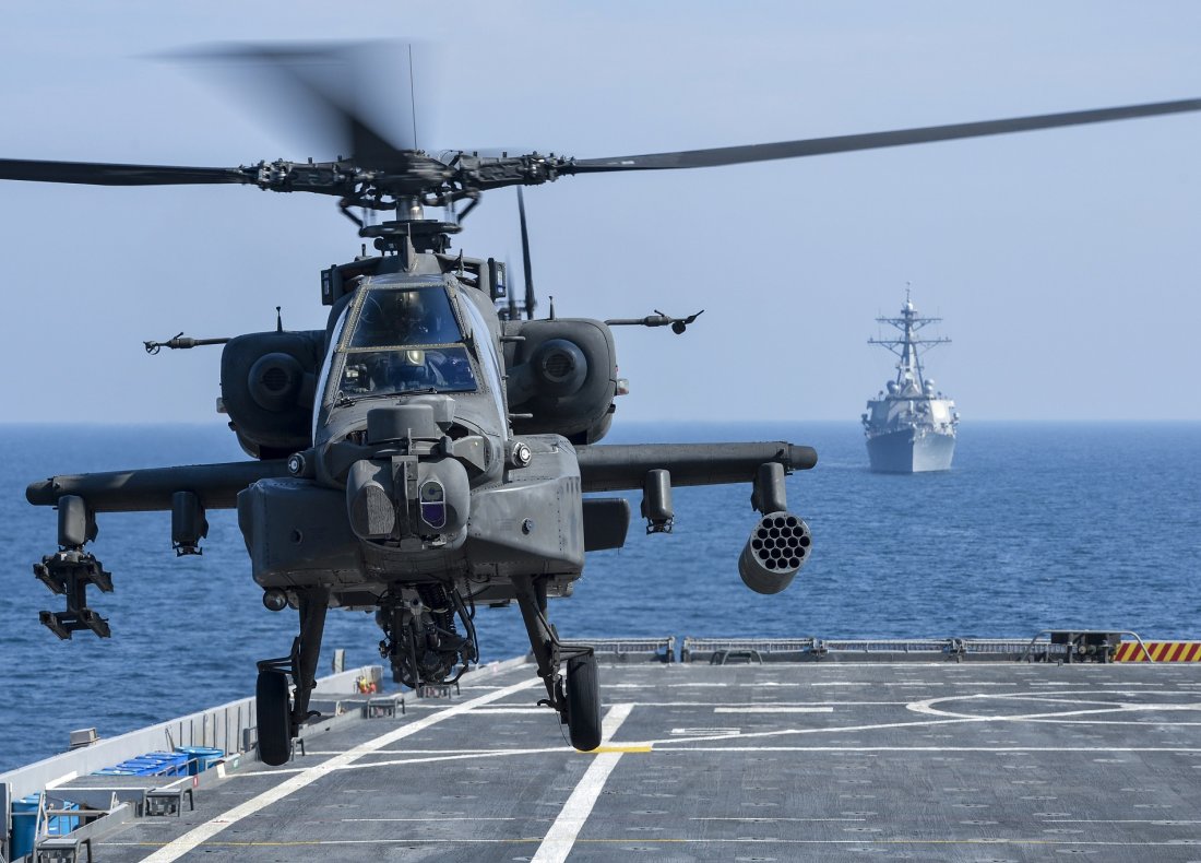 An_AH-64D_takes_off_from_USS_Ponce._%288189830047%29.jpg