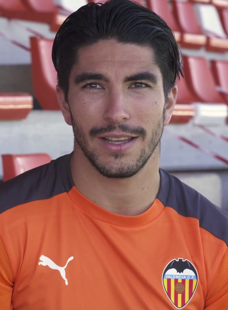 Carlos_Soler_2020_%28cropped%29.png