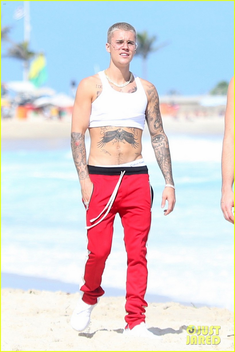 justin-bieber-new-lion-tattoo-07.jpg