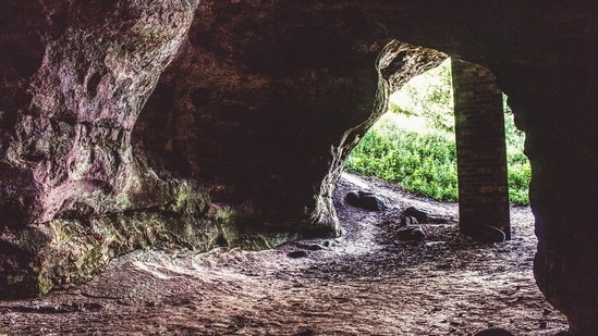 cave_1749639857065_1749639857333.jpg