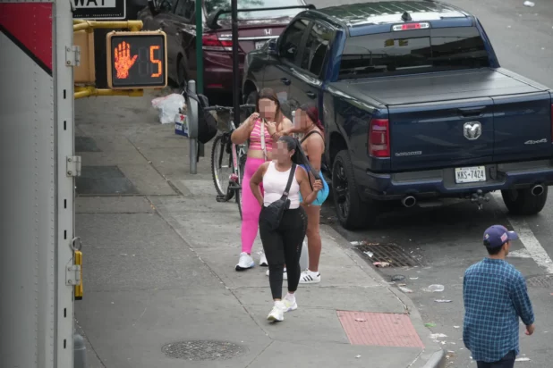 roosevelt-avenue-hookers-4-618x412.webp