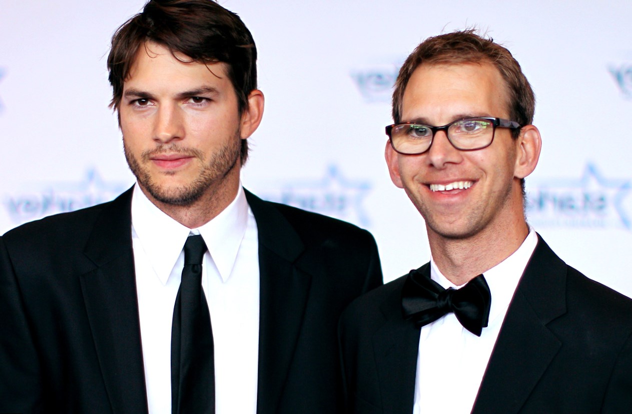 ashton-kutcher-net-worth-2.jpg