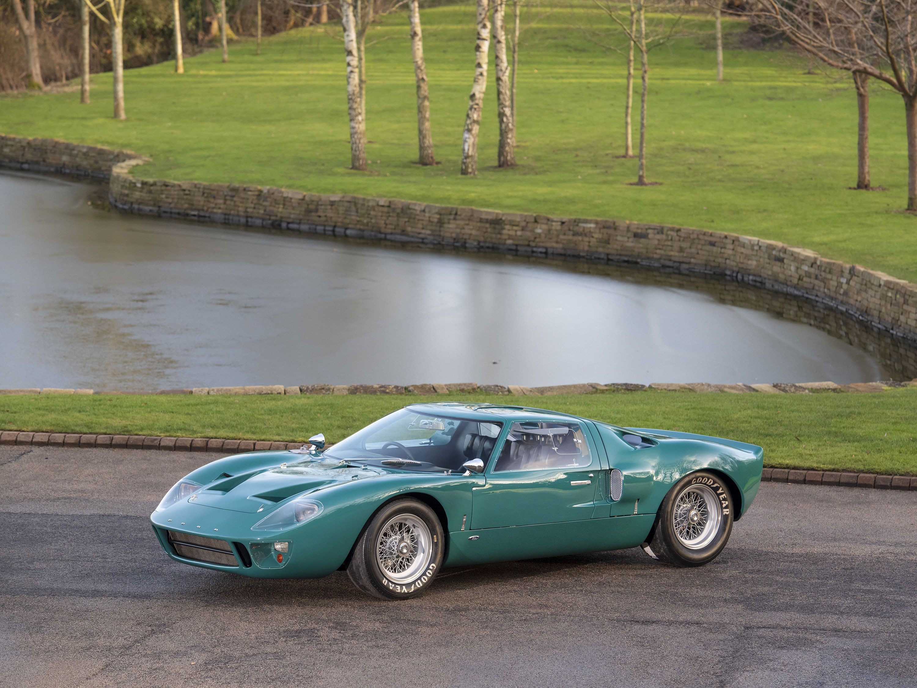 road-legal-1966-ford-gt40-is-a-green-time-capsule_7.jpg
