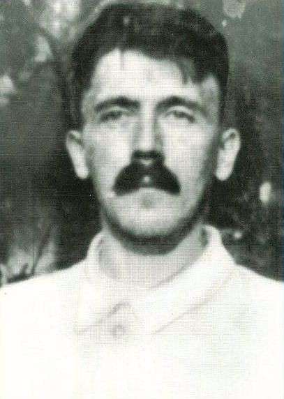 7c850a065ea37a40856eb83ca41bd5b6--wwii-young-hitler.jpg