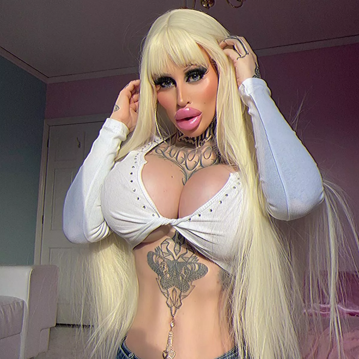 Real-life Barbies with over-the-top lips and fake boobs - Daily Star