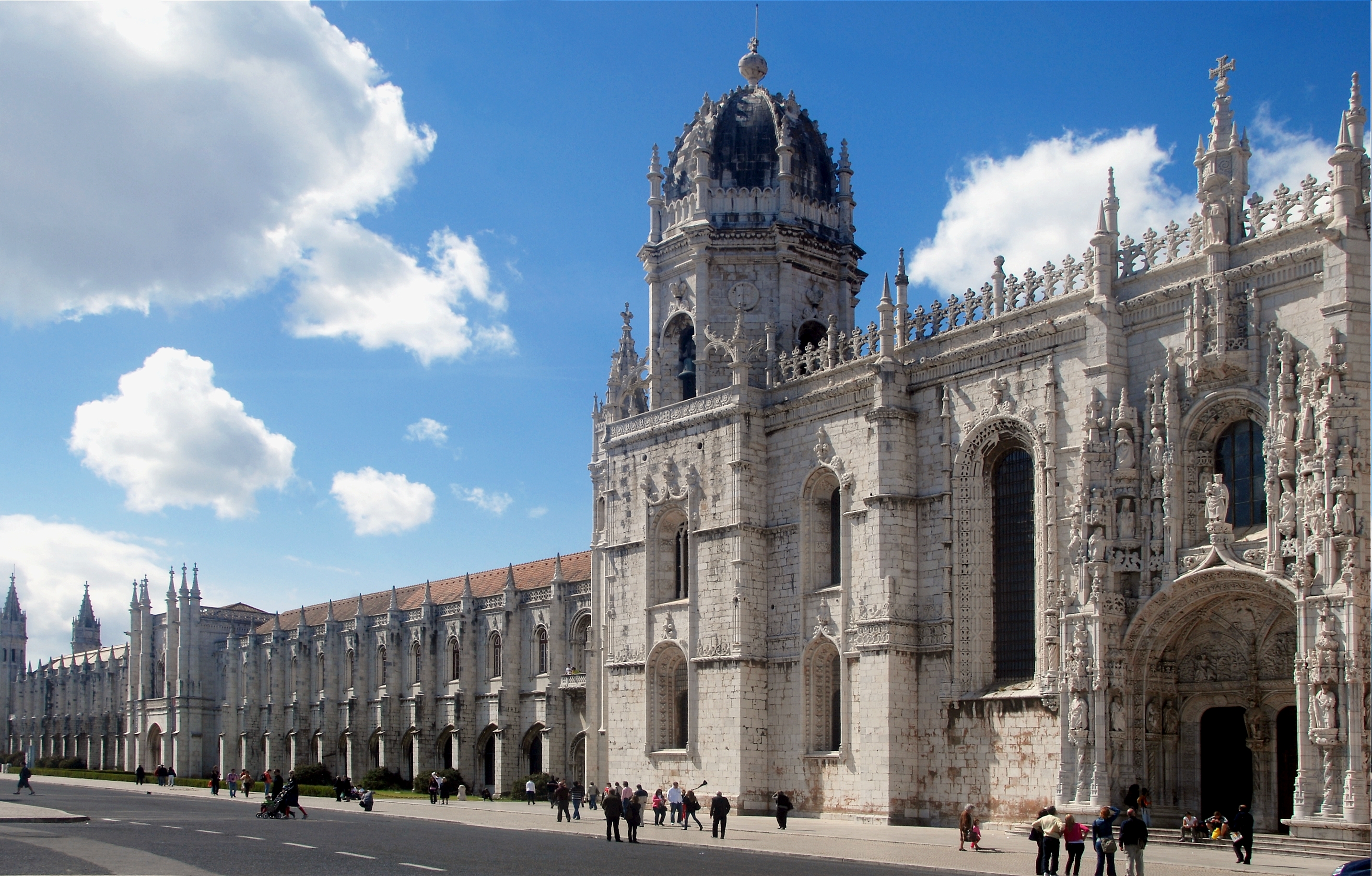 Jerónimos_April_2009-4.jpg