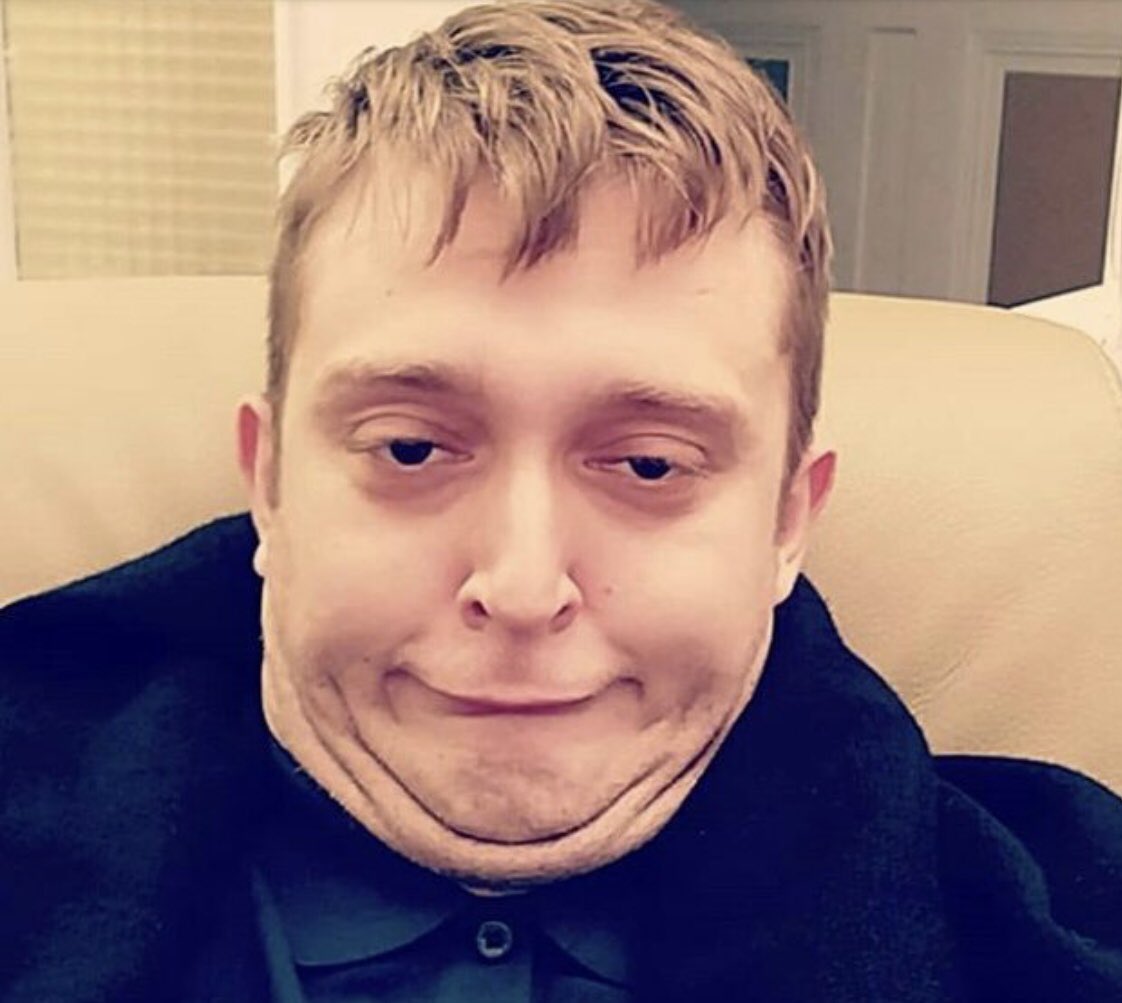 DW1C31SW4AItDUY.jpg