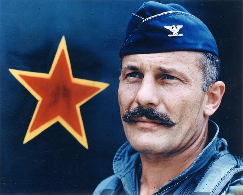 Col_Robin_Olds_epic_mustache.jpg