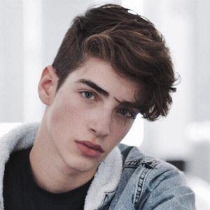 Manu Ríos - Âge, Famille, Biographie | Famous Birthdays