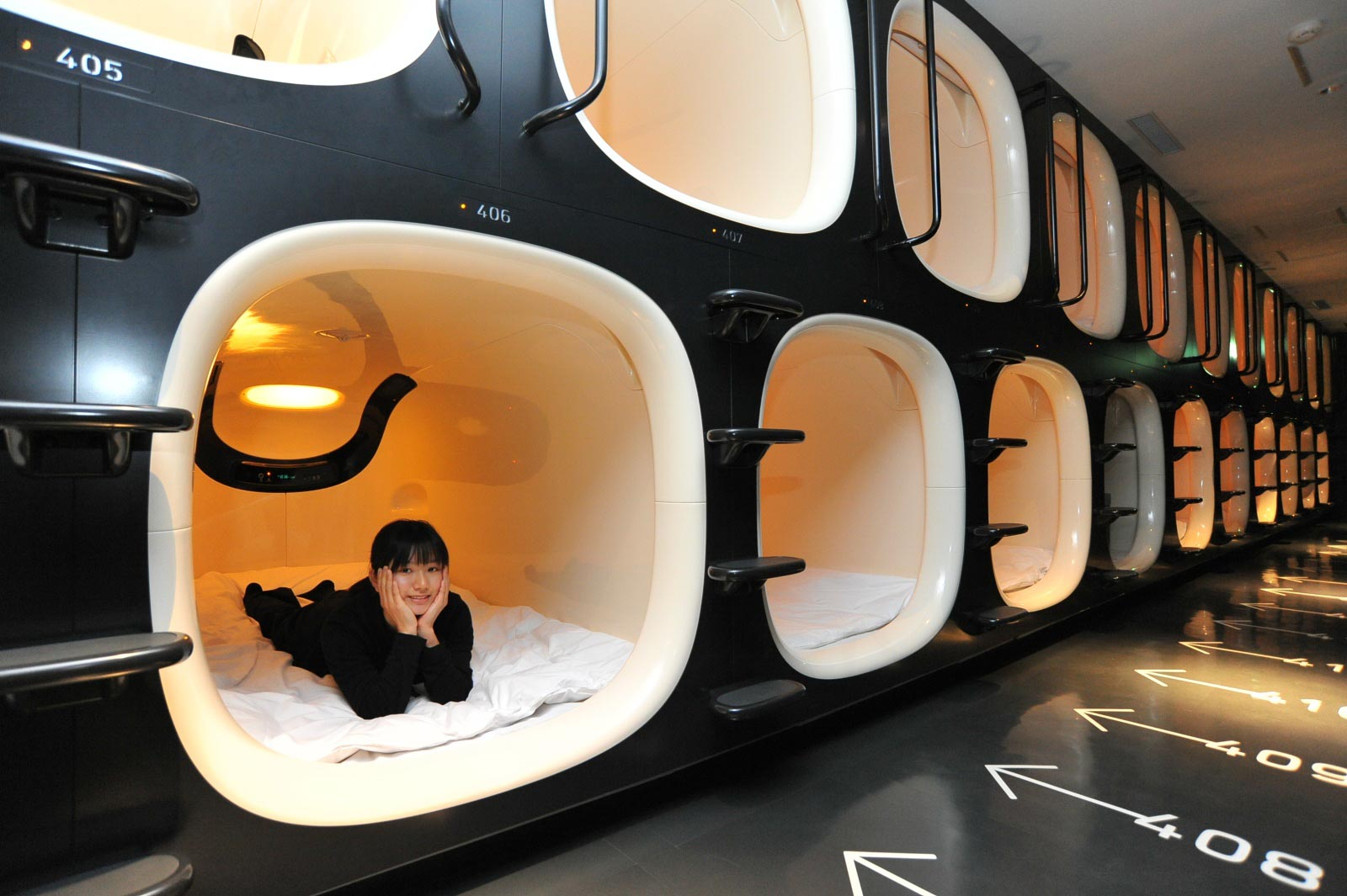 Capsule-Hotel-Tokyo-Japon.jpg