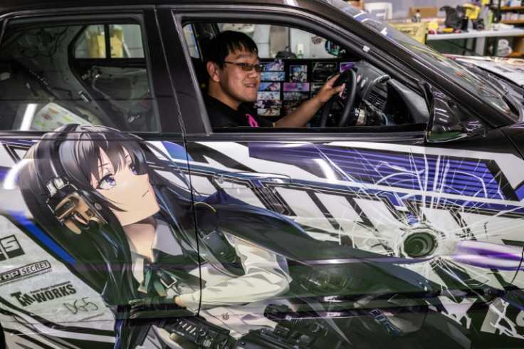 japanese-fans-plastering-cartoon-pictures-all-over-their-vehicles-just-another-way-paying.jpg