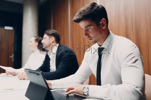 businessman-using-working-with-laptop-3952809.jpg