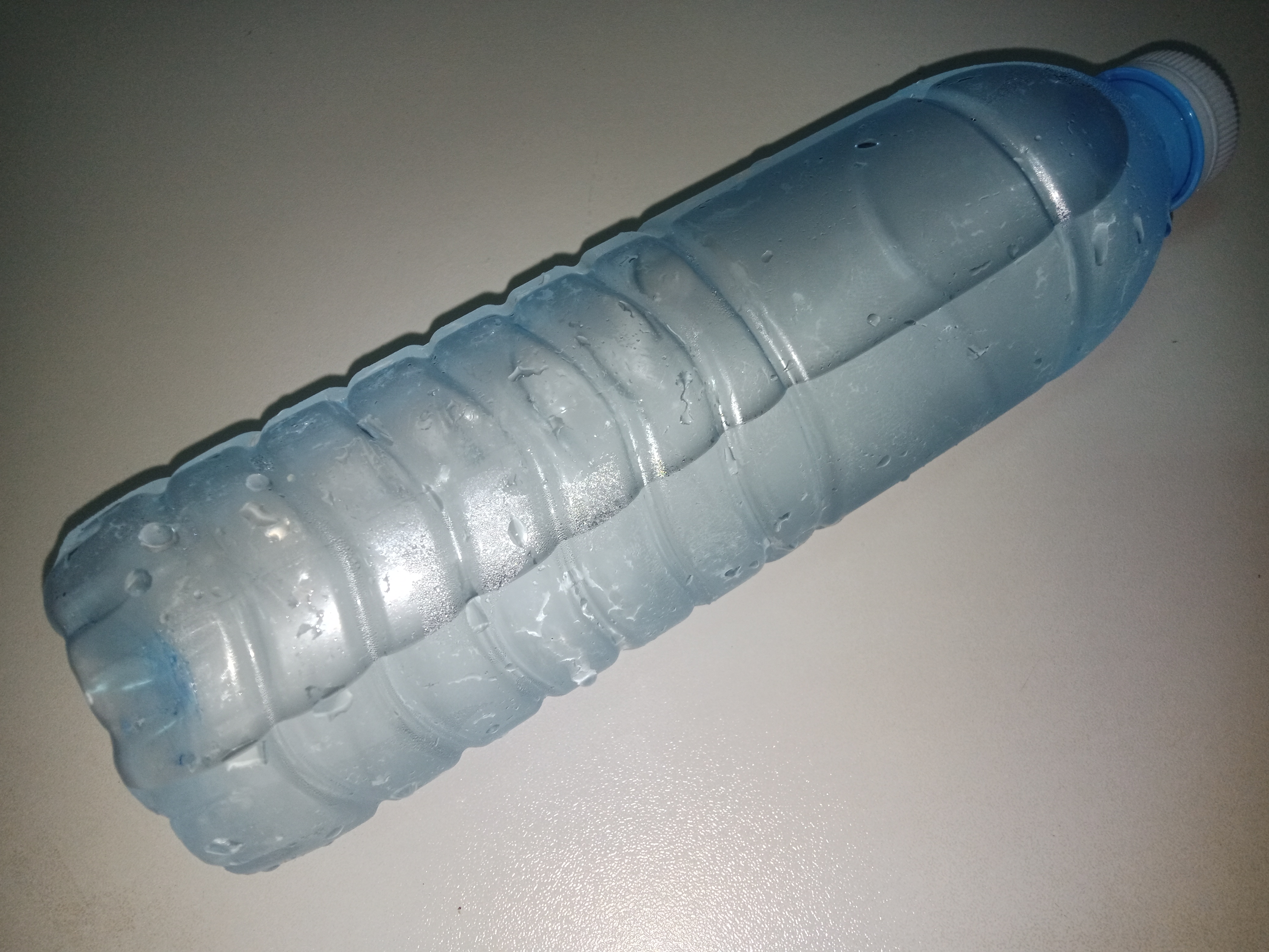 This_is_a_cold_water_bottle..jpg