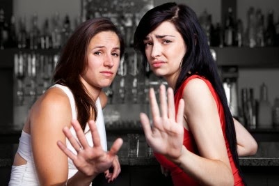 women-in-bar-rejecting-a-man.jpg