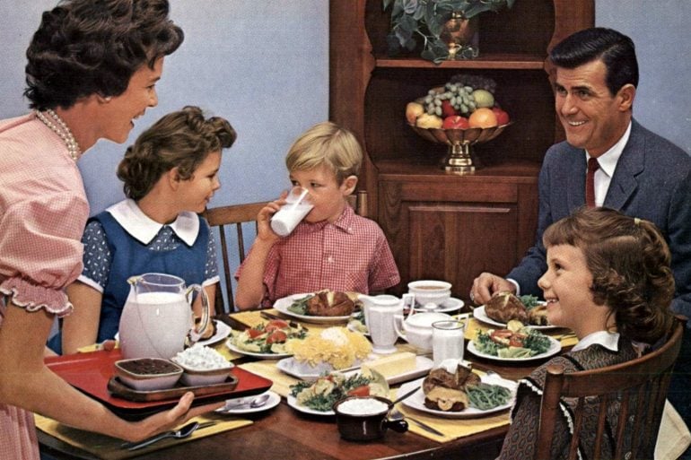 How-to-be-a-perfect-fifties-family-770x513.jpg