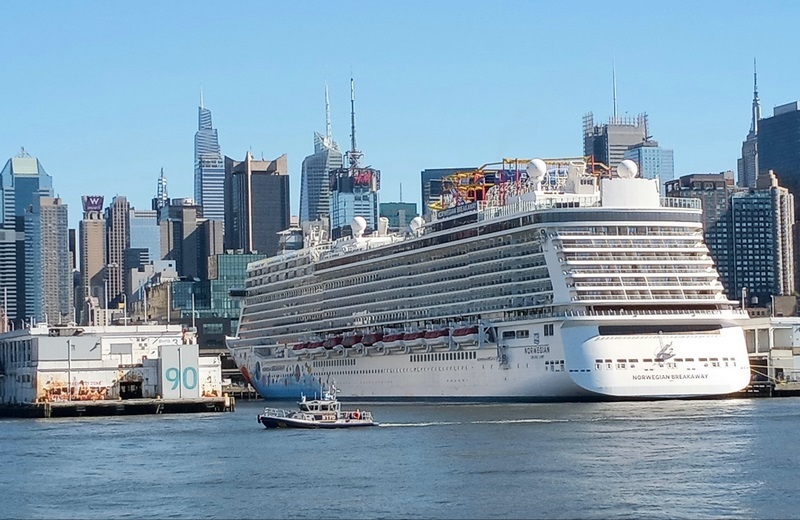 www.cruiseindustrynews.com