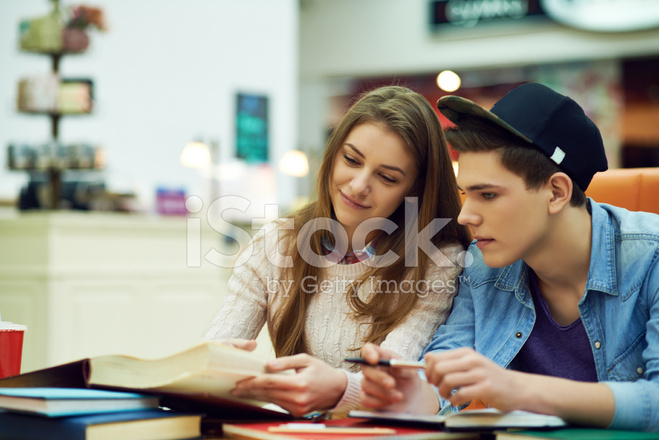 37704416-college-couple-studying.jpg