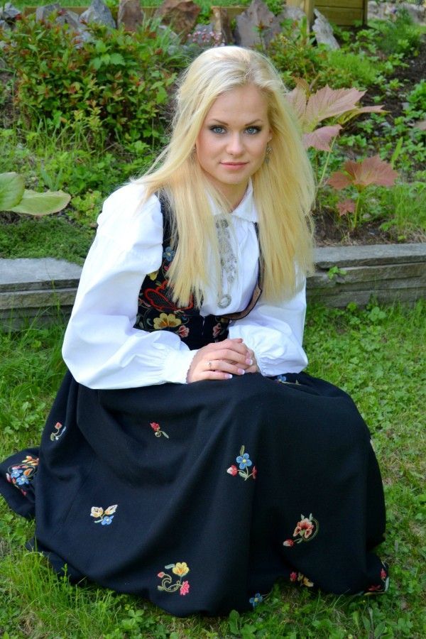48b0973c396e7a1ac3de1402abff8ee4--blonde-beauty-norway.jpg