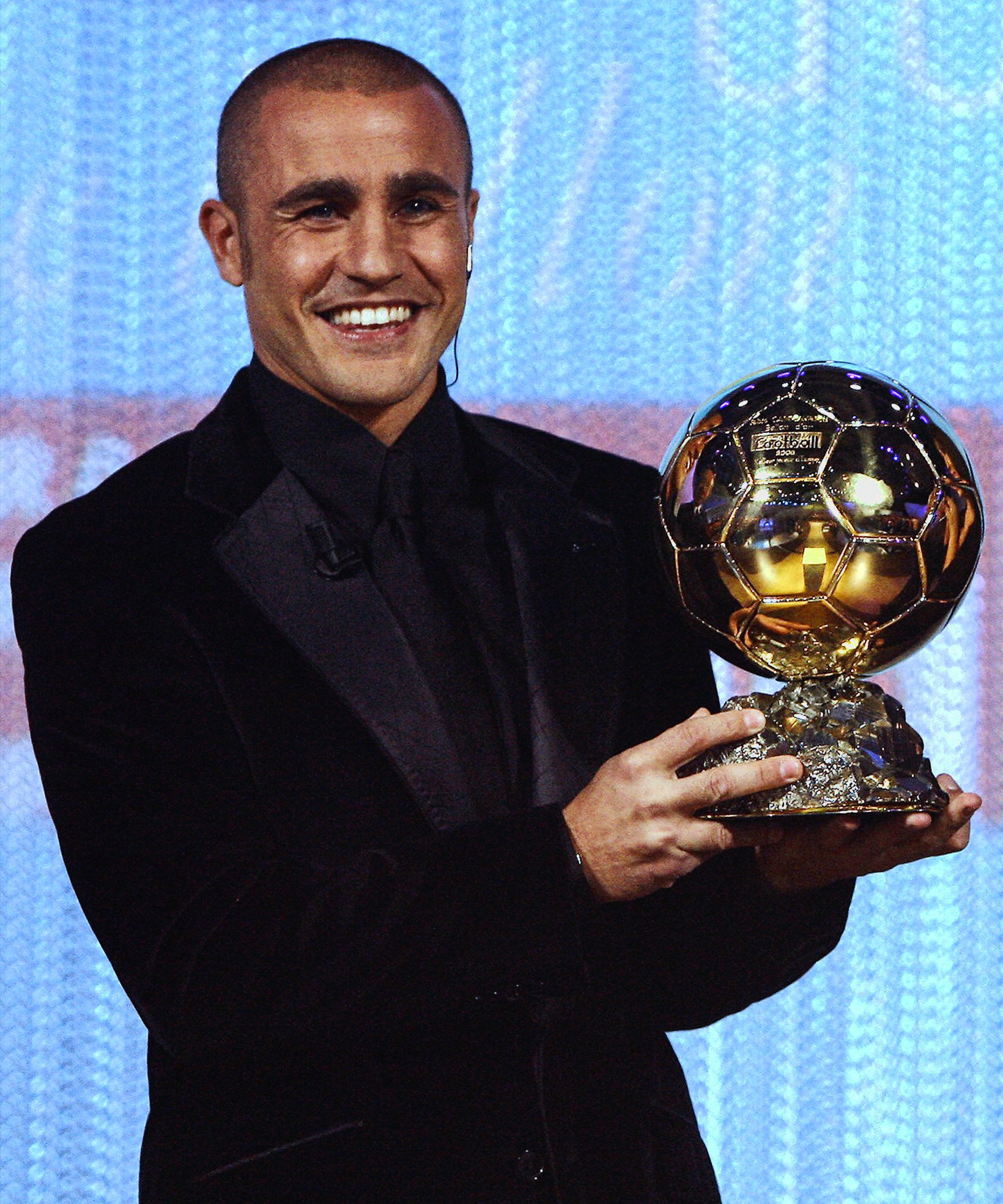GOAL on Twitter: Fabio Cannavaro won the Ballon d'Or on this day in 2006   He's the last defender to win the award. https://t.co/kNUyWJJ6hh /  Twitter