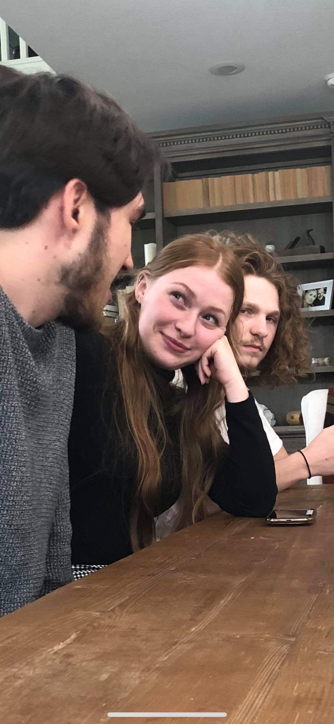 1h1zrc4s8i141.jpg