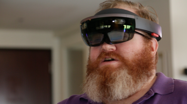 peter-hololens-640x357.png