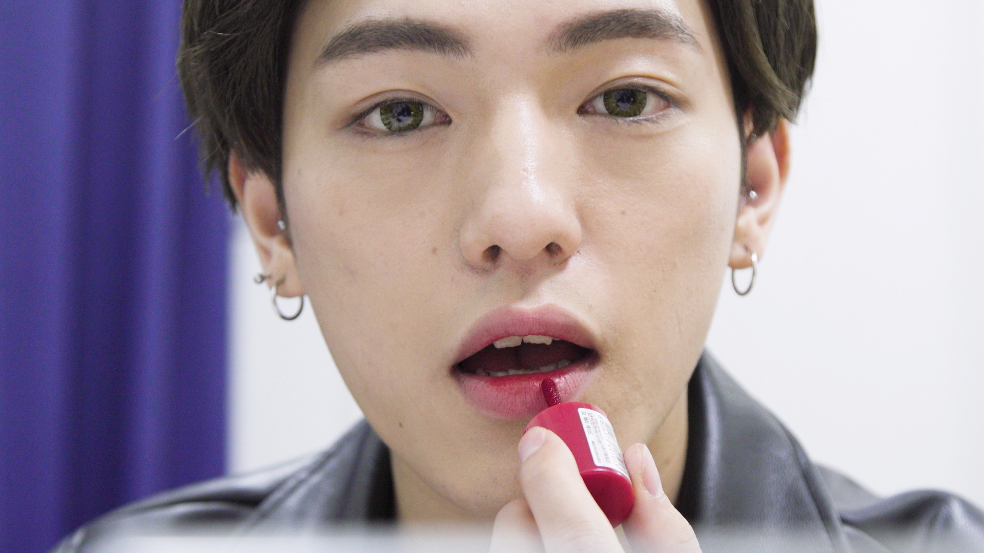 180116100357-genderless-kei-homepage-1.jpg