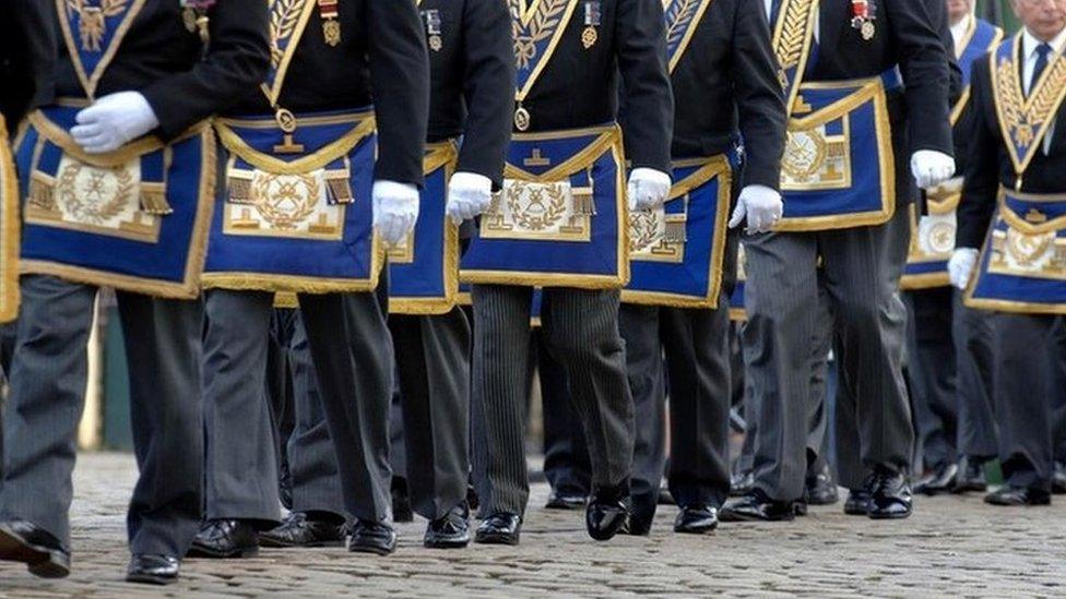 Freemasons call for end to 'discrimination' of members - BBC News