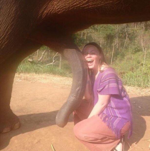 girl-loves-elephant-cock-in-her-face-11590.jpg