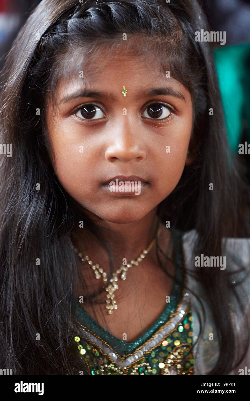 tamil-girl-F9RPK1.jpg