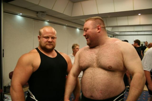 shirtless-2-massive-powerlifters.jpg