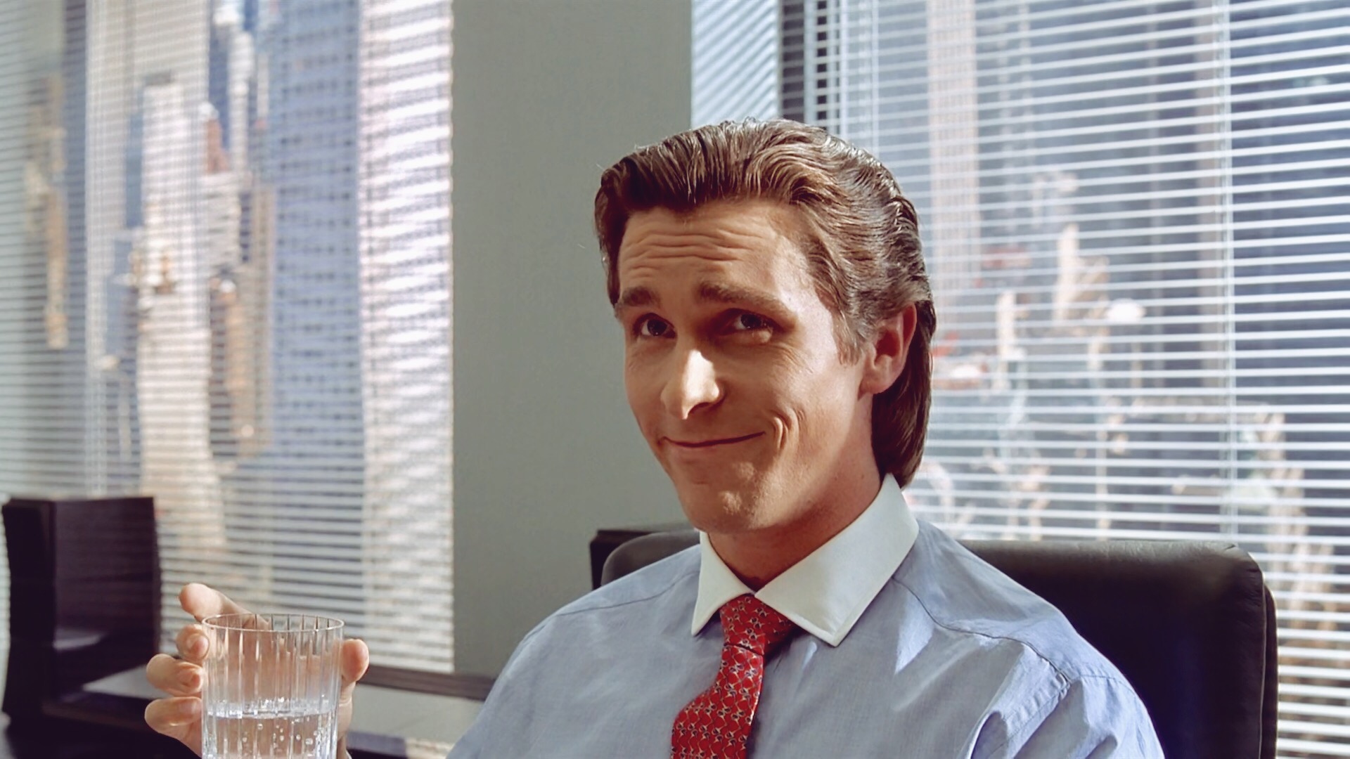Patrick-Bateman-Smiling.jpg