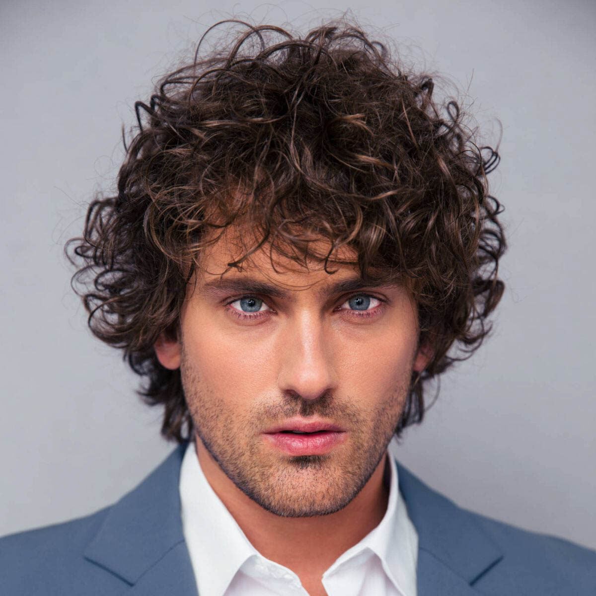 curly-hairstyles-men-3-of-16-1200x1200.jpg