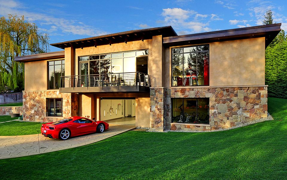 Car-Enthusiasts-4million-luxury-haven_1.jpg