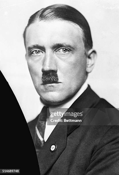 292 photos et images de Hitler Moustache - Getty Images