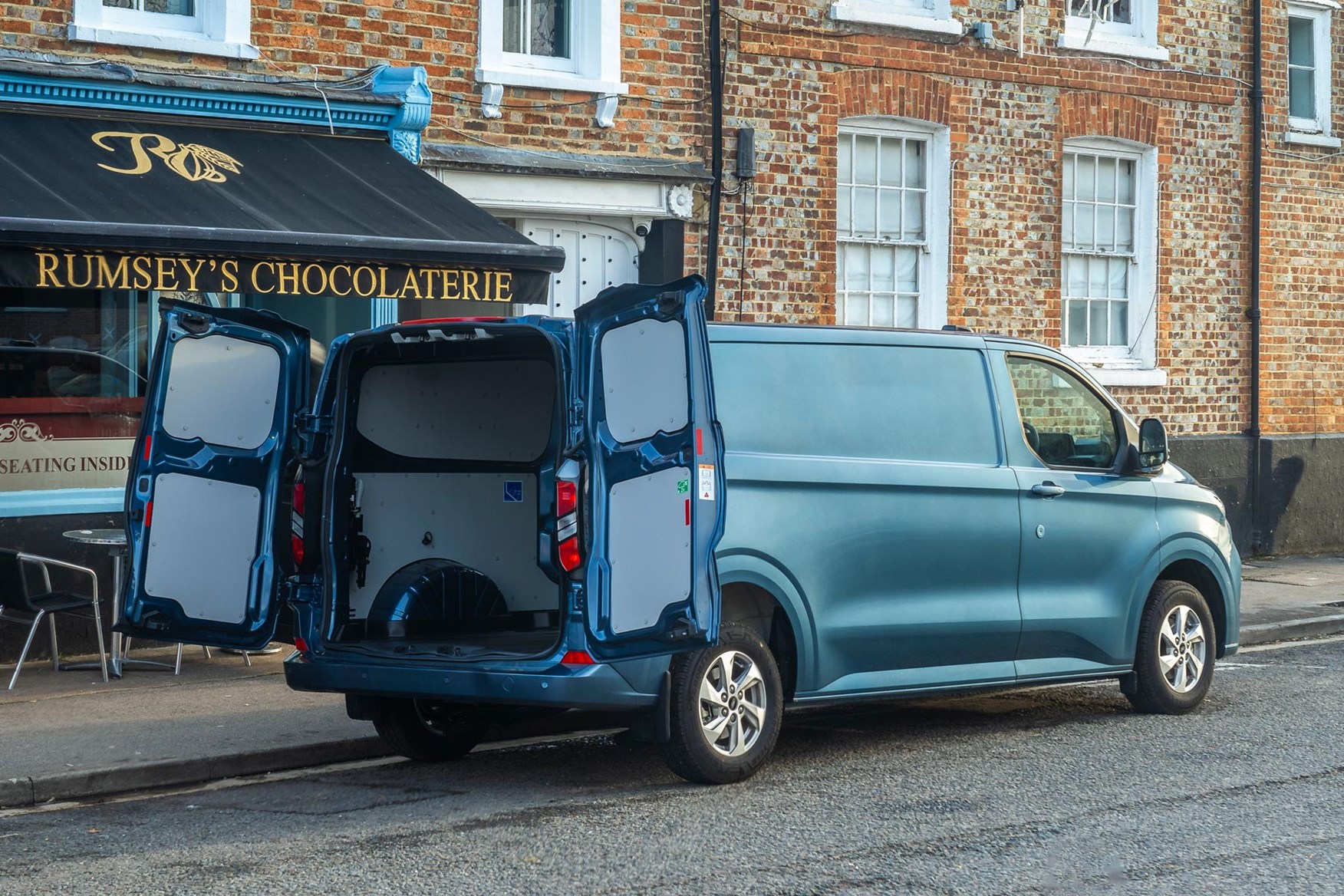 079-parts-of-a-van-rear-doors-open.jpg
