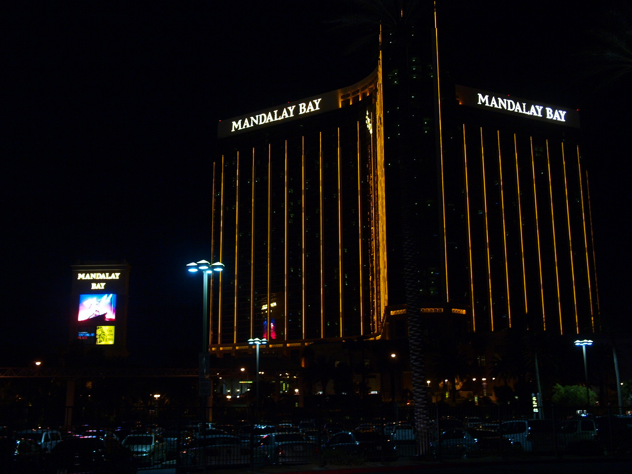 las_vegas_mandalay_bay_hotel_casino_public_w1280_h960.JPG