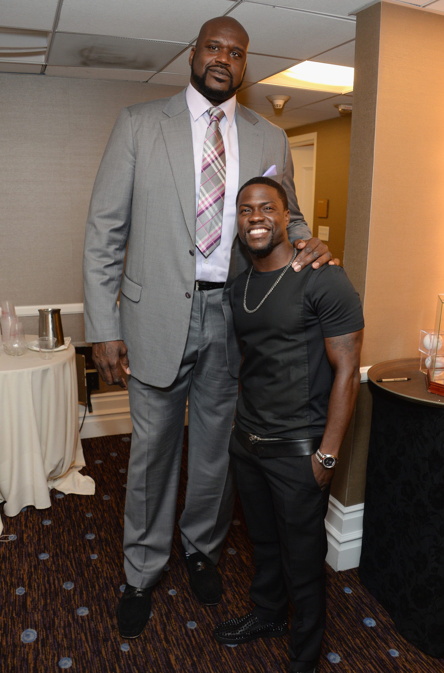 o-SHAQUILLE-ONEAL-KEVIN-HART-facebook.jpg