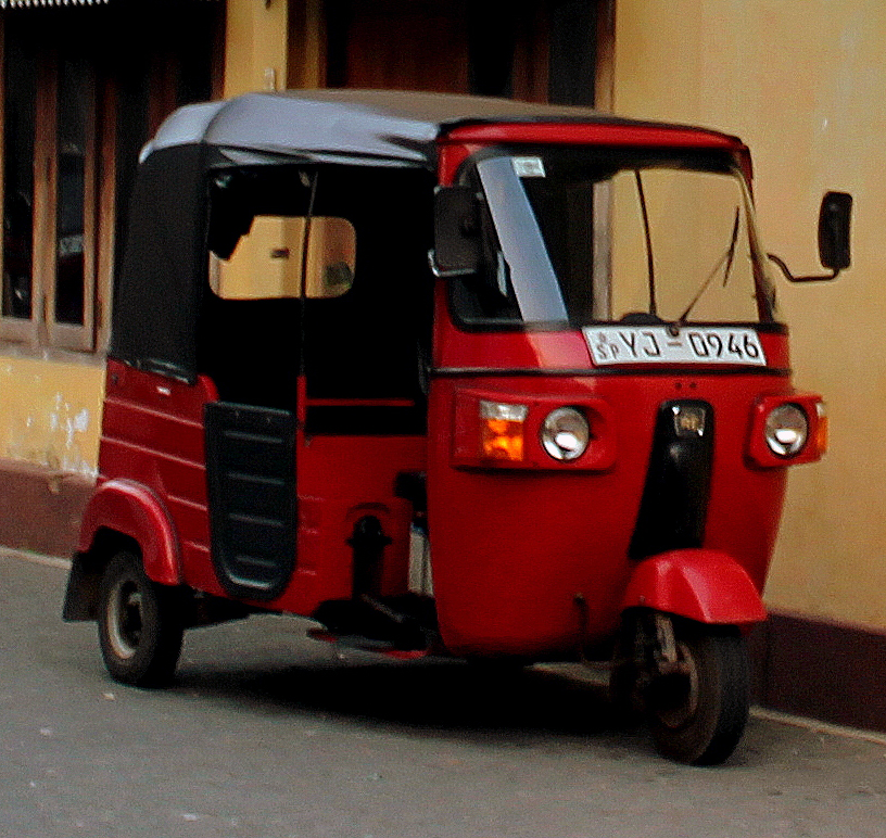 https://upload.wikimedia.org/wikipedia/commons/4/49/Bajaj_auto-rickshaw_in_Sri_Lanka.jpg