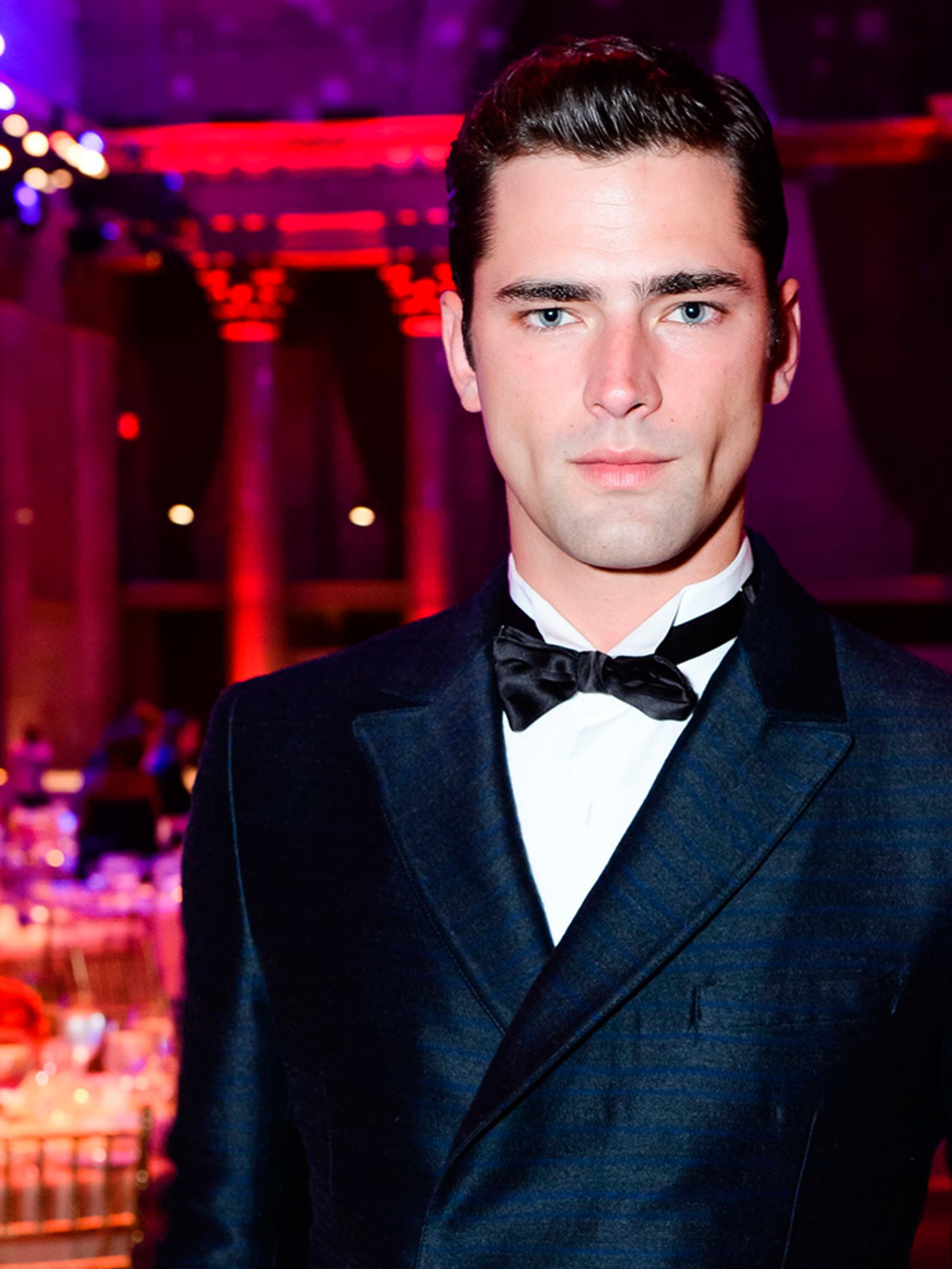2048x2730-sean-opry-jpg-c4ff9ca3.jpg