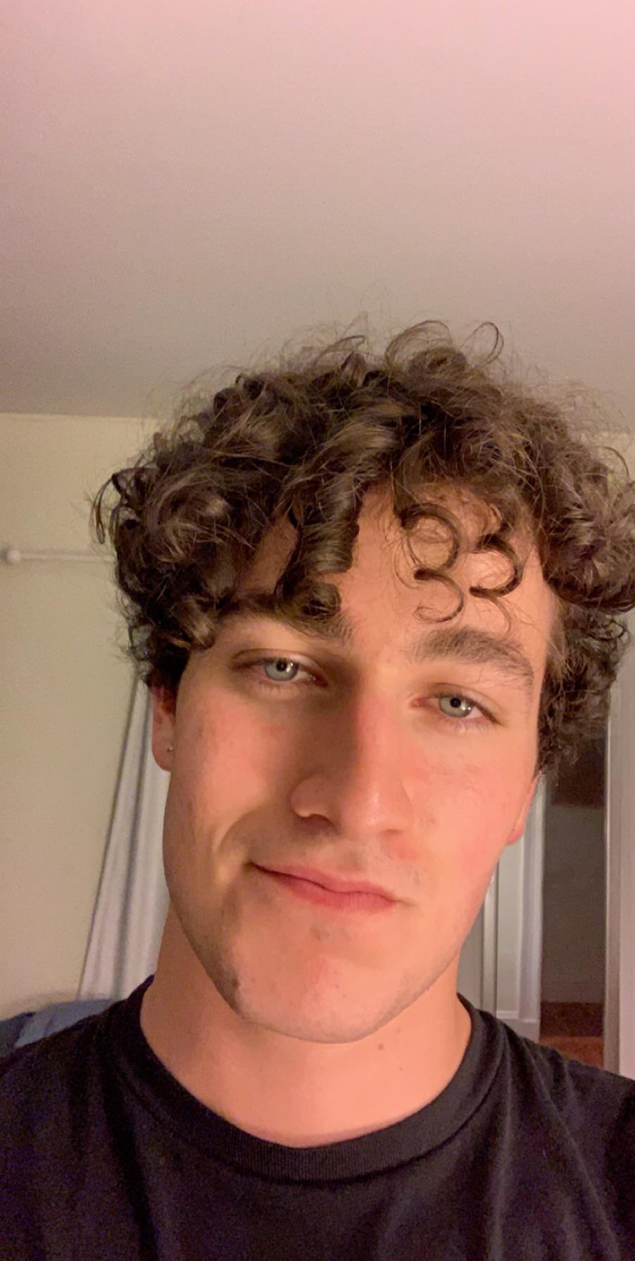 Shana Tova U'Metuka to the girl who posted earlier and all us other curly  haired Jews : r/curlyhair