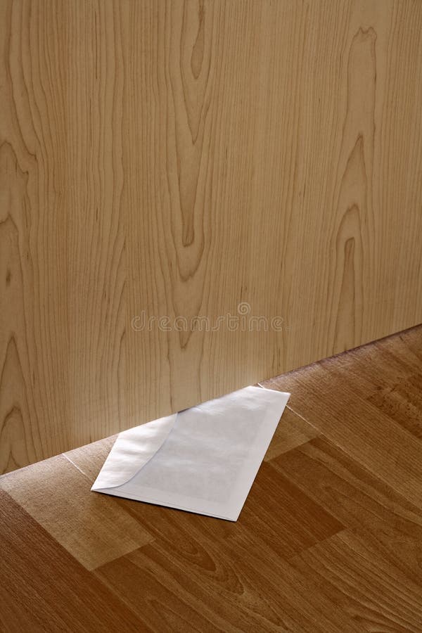 letter-under-door-11438907.jpg