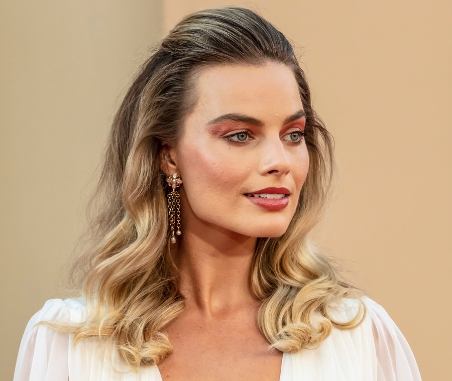 Square-Face-Shaped-Celebrity-Margot-Robbie.jpg
