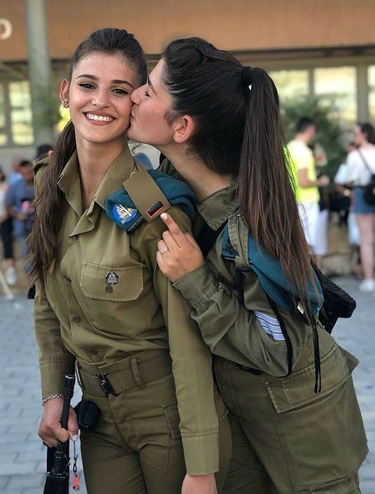Military style | Idf women, Army girl, Military women