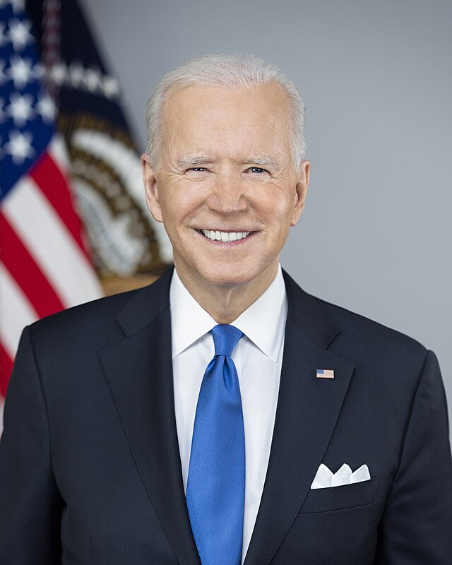 640px-Joe_Biden_presidential_portrait.jpg