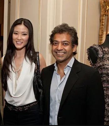 Naval-Ravikant-with-his-wife.jpg