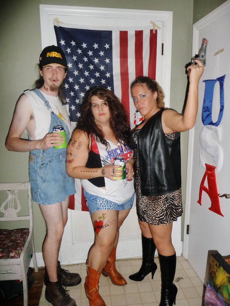 white trash bash: how to | prom photo: serious love. | Flickr